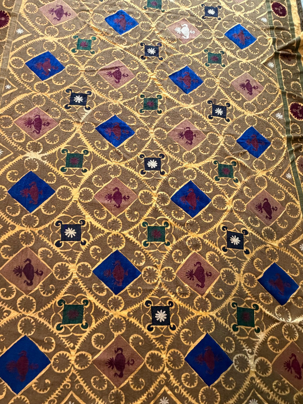 Vintage Özbek Altın Kafes Desenli Suzani Masa Örtüsü 216 x 326 cm