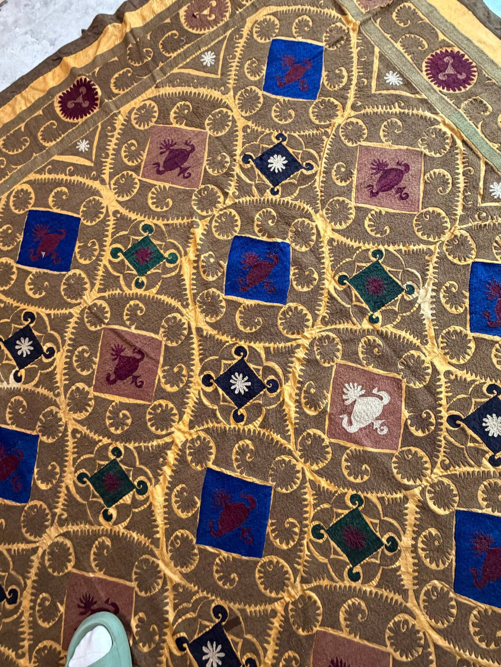 Vintage Özbek Altın Kafes Desenli Suzani Masa Örtüsü 216 x 326 cm