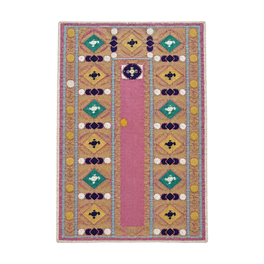 Vintage Pembe Seccade Desenli İşlemeli Suzani Duvar Örtüsü 147 x 225 cm