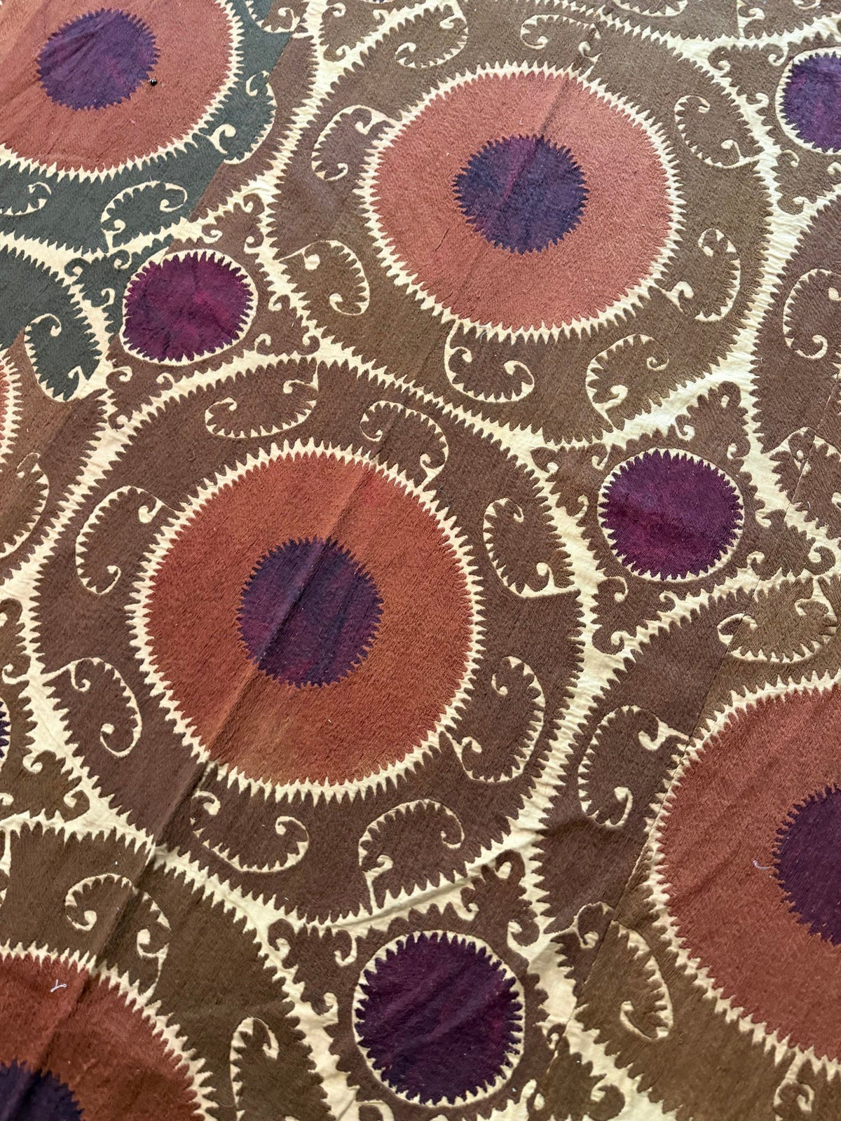 Vintage Kahverengi Madalyon Desenli İşlemeli Suzani 220 x 490 cm