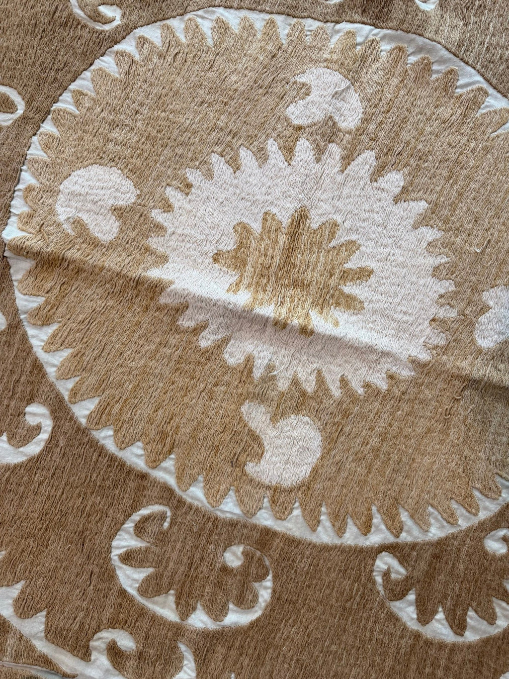 Vintage Semerkant Bej Madalyon Desenli İşlemeli Suzani 150 x 154 cm