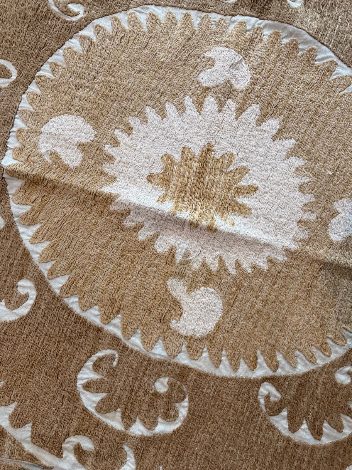 Vintage Semerkant Bej Madalyon Desenli İşlemeli Suzani 150 x 154 cm