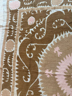 Vintage Bej Madalyon Desenli El İşlemesi Suzani Duvar Örtüsü 156 x 160 cm